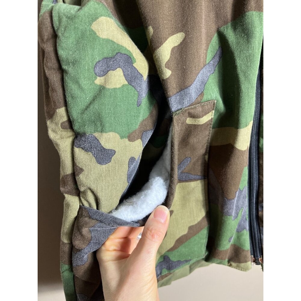 Camouflage Shell Puffer Vest Woodland Twill Cold Weather Hunt Gorpcore USA Men L - Picture 5 of 7